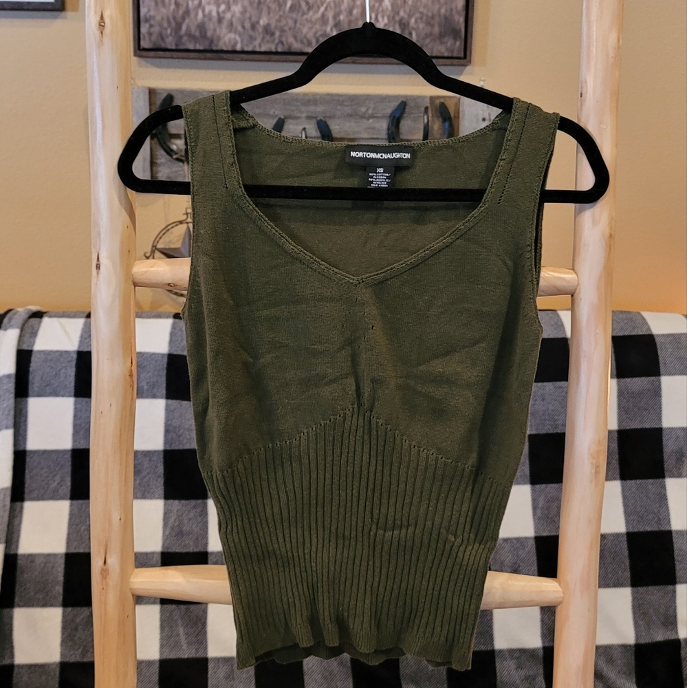 Womens Norton McNaughton v neck sweater tank in size XS